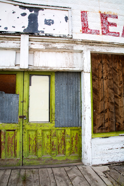 Leadore store